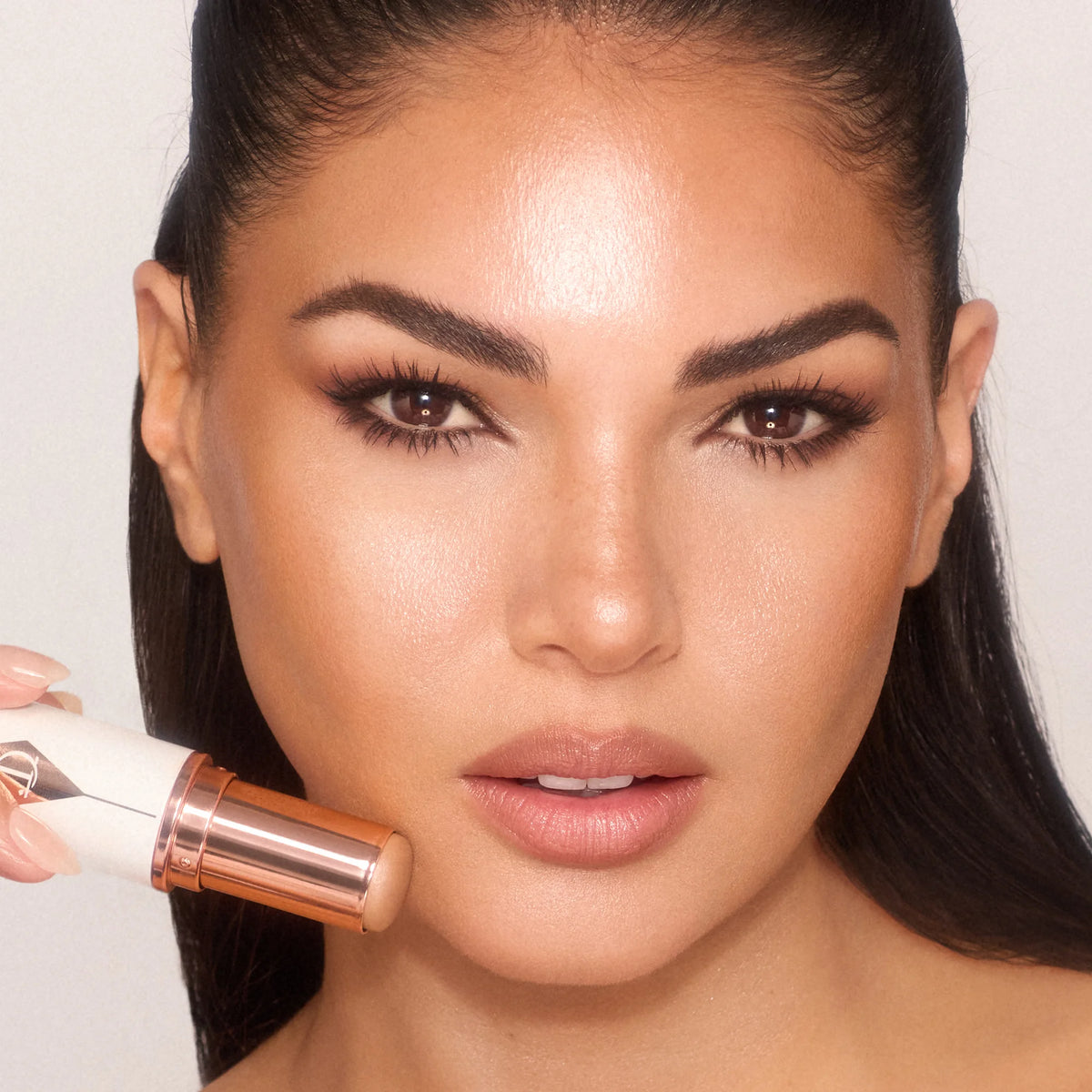 UNREAL SKIN SHEER GLOW TINT HYDRATING FOUNDATION STICK 7.5 MEDIUM