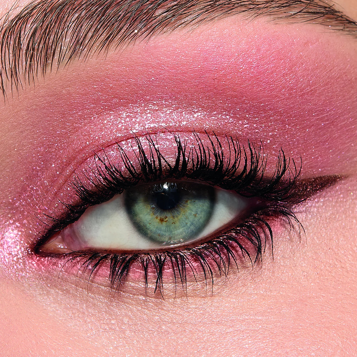 CHARLOTTE'S PALETTE OF BEAUTIFYING EYE TRENDS PINK LOVE